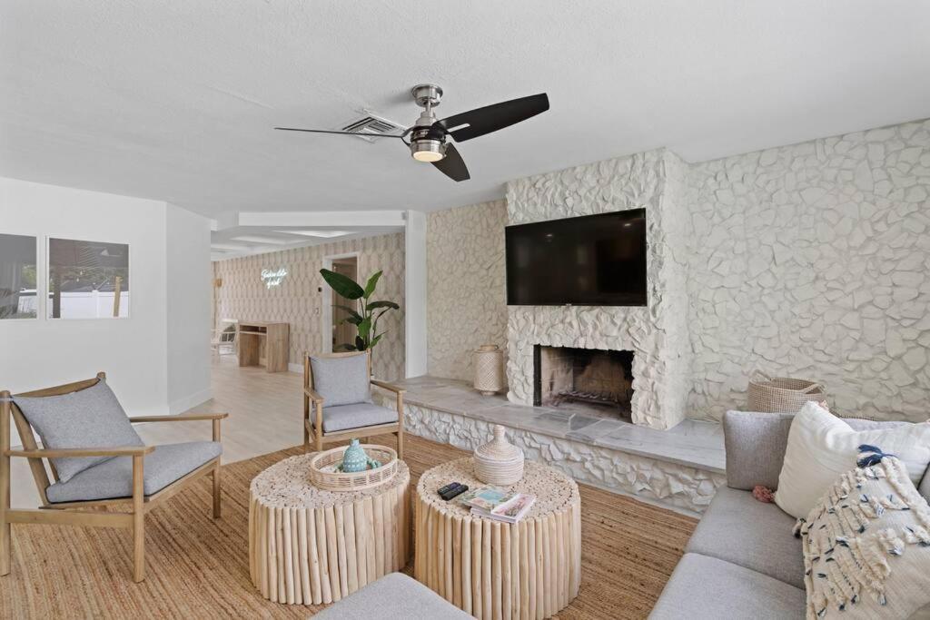 Waterfront-Heated Pool-Mini Golf-Game Room-2Mi Beach Fort Lauderdale Esterno foto