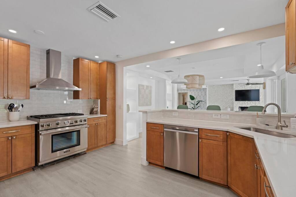 Waterfront-Heated Pool-Mini Golf-Game Room-2Mi Beach Fort Lauderdale Esterno foto
